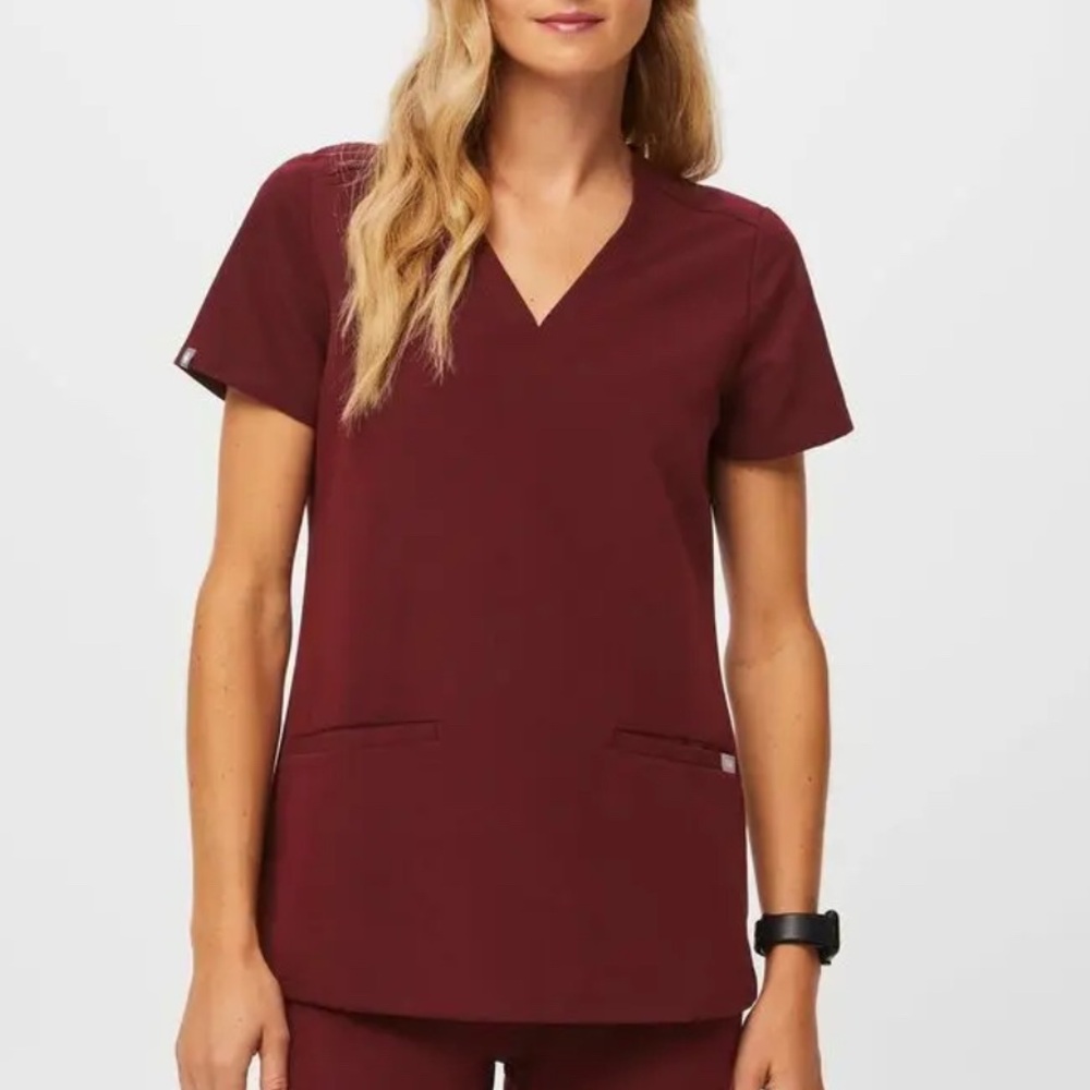 Figs Burgundy Casma Three-Pocket Scrub Top